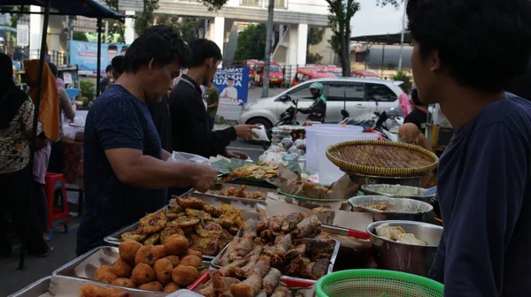 stock image Scene at food street vendor selling various iftar food (menu makanan berbuka puasa). 