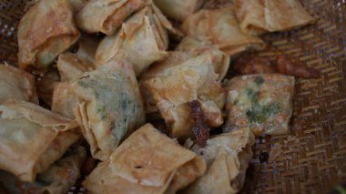 Martabak Asin - Gorengan as takjil or iftar food. Menü berbuka puasa. 