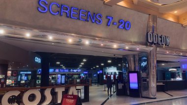Trafford Center Odeon Sinema girişi Trafford, Manchester İngiltere 'deki tarama alanının manzara fotoğrafı