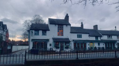 Manchester, İngiltere 'de gündüz vakti Georges Worsley bar ve restoranı