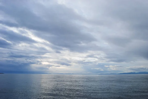Reflektioner Stormmoln Vågig Men Lugn Juan Fuca Strait Nära Victoria — Stockfoto