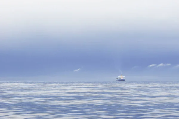 Container Ship Navigates Juan Fuca Strait Gloomy Calm Morning — Stock Photo, Image