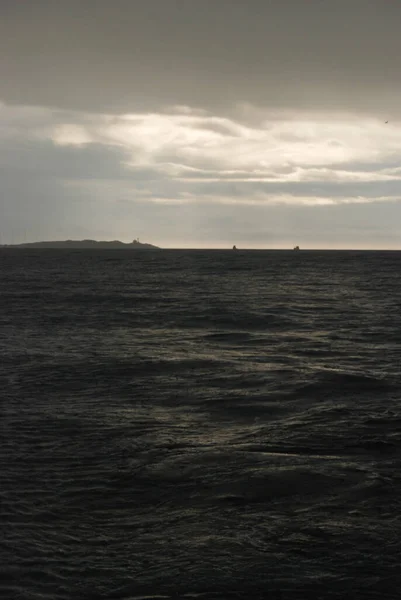 Sol Brilha Suavemente Farol Trial Island Perto Victoria Canadá — Fotografia de Stock