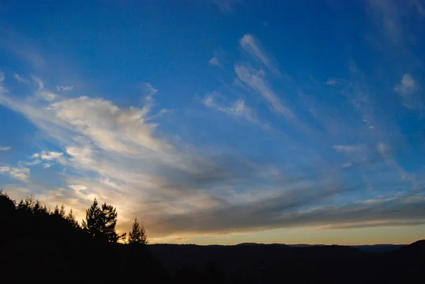 Χρώματα Ηλιοβασιλέματος Στα Σύννεφα Όπως Φαίνεται Από Ένα Παρατηρητήριο Στο — Φωτογραφία Αρχείου