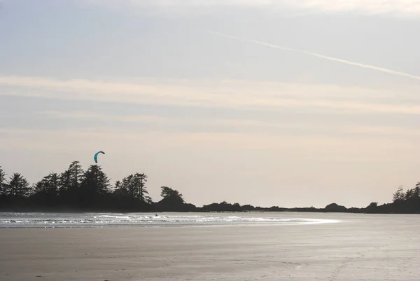 Kite Surfer Crashes Waves Islands Tofino Canada — Stock Photo, Image