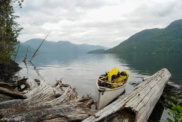 Vancouver Adası Kanada Sakin Bir Central Lake Kıyısında Bir Keşif — Stok fotoğraf