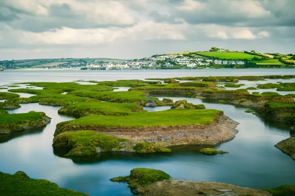 stock image Landscape of unique land formations caused by water erosion to make beautiful natural islands during high tide