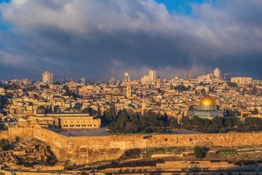 Tapınak Dağı, El Aksa Camisi ve Eski Şehir 'deki Kaya Kubbesi Zeytin Dağı' ndan görüldü.