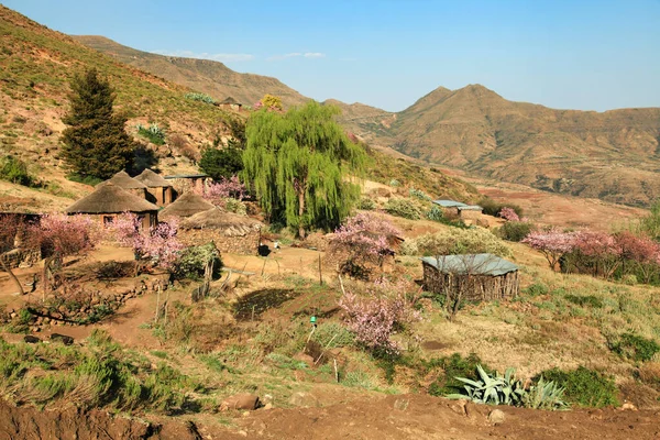 Vista Campo Aldeias Tradicionais Lesoto — Fotografia de Stock