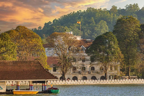 Com Vista Para Lago Kandy Para Casa Barco — Fotografia de Stock