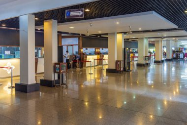 Angkor Enterprise tarafından işletilen 60 numaralı yoldaki yeni bilet merkezinin içinde..