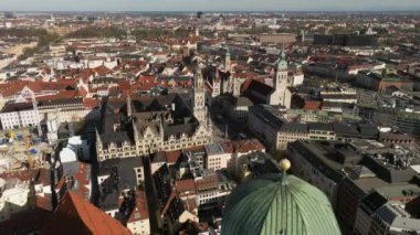 Ters kule, Frauenkirche Katedrali 'ni gözler önüne seriyor