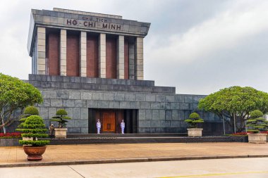 Ho Chi Min anıt mezarı Ba Dinh Meydanı 'nda..