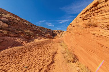 Arizona, Page yakınlarındaki Waterholes Kanyonu 'nda güzel bir manzara.