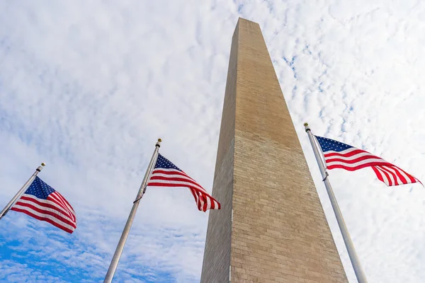 Banderas Estados Unidos Alrededor Del Monumento Washington —  Fotos de Stock