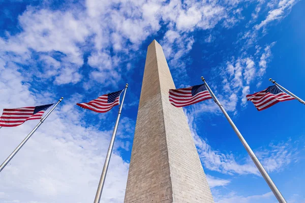 United States Flags Washington Monument — Stock Photo, Image
