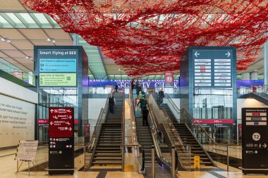 Yeni Berlin Brandenburg Terminal Salonu 'nda Willy Brandt