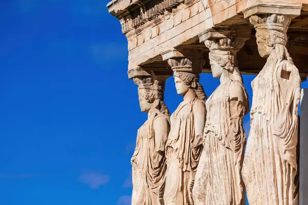 Akropolis bölgesindeki ünlü Erechtheum veya Athena Polias Tapınağı
