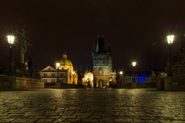 Prag'da tarihi Charles Köprüsü