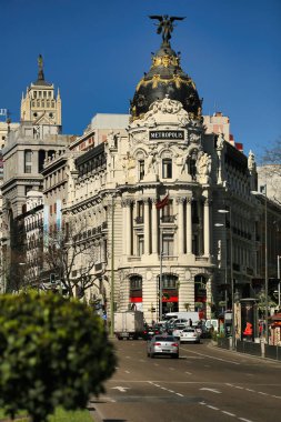 Madrid Metropolis Binası Güzel bir yaz gününde