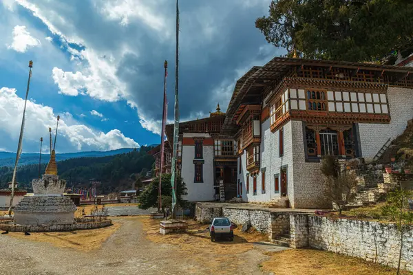 Bumthang Vadisindeki Kurjey Manastırı