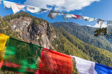 Paro, Butan 'daki Taktshang Goemba ya da Tigers Nest Manastırı