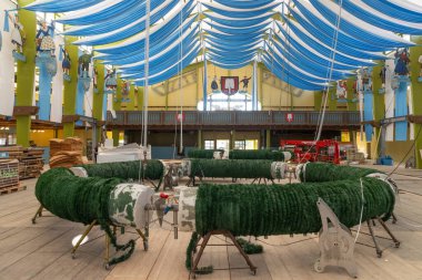 Münih 'te yıllık Ekim Festivali düzenleniyor. 2024 Ekim Festivali 21 Eylül 'de başlıyor ve 6 Ekim' de sona eriyor..