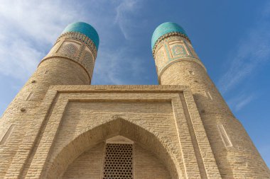 Chor-Minor Madrasah güneşli bir günde. UNESCO Dünya Mirası.