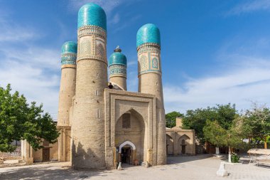 Chor-Minor Madrasah güneşli bir günde. UNESCO Dünya Mirası.