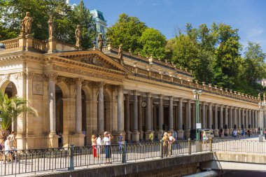 Carlsbad, Batı Bohemya 'daki ünlü spa şehri, Çek Cumhuriyeti' nde çok popüler bir turizm merkezi.
