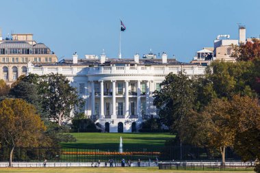 Beyaz Saray 'ın panoramik manzarası, Washington DC' de bulunan Amerikan başkanının ikamet ve iş yeri.