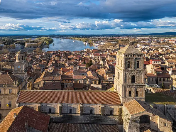 Arles Şehri 'nin Hava Görüntüsü