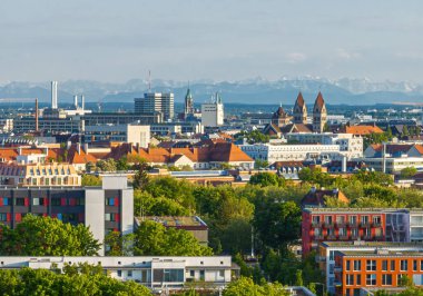 Münih şehir manzarasının havadan görüntüsü
