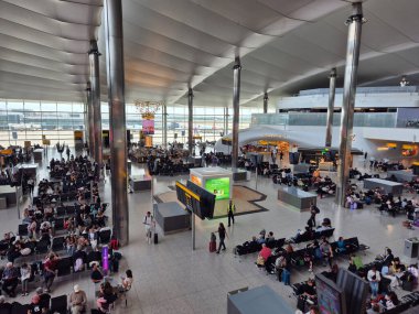Heathrow havaalanındaki bekleme alanının havadan görüntüsü.