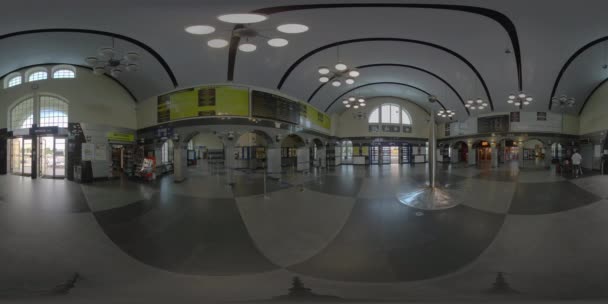 Este Video 360 Grados Del Interior Una Estación Tren Video — Vídeos de Stock