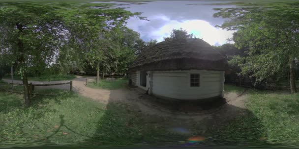 Tato 360 Stupňová Virtuální Prohlídka Tradičního Ukrajinského Vesnického Domu Poskytuje — Stock video