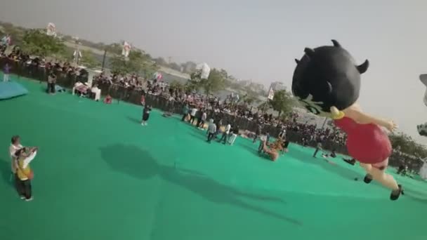 Teledyski Tętniące Życiem Tętniące Życiem Międzynarodowego Festiwalu Latawców Ahmedabad Indie — Wideo stockowe