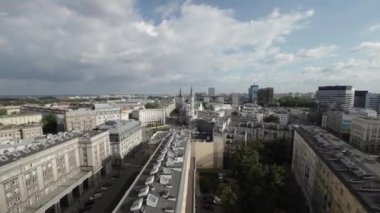 This breathtaking FPV drone flight takes you on a journey through the skies over Warsaw, Poland. Youll see stunning aerial views of the citys historic landmarks, including the Royal Castle, the Palace