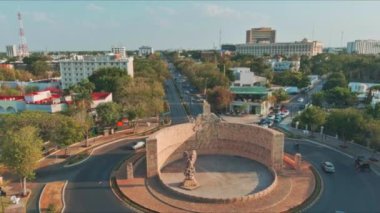 Glorieta de la Bandera, Meksika 'nın Campeche şehrinde bir kavşak. Avenida Lopez Portillo ve Avenida Gobernadores kavşağında yer almaktadır. Kavşağın adı Meksika bayrağından geliyor.