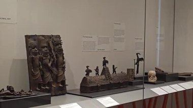 Berlin. Almanya. 06.27.2025 Bronz Eserler Sergisi