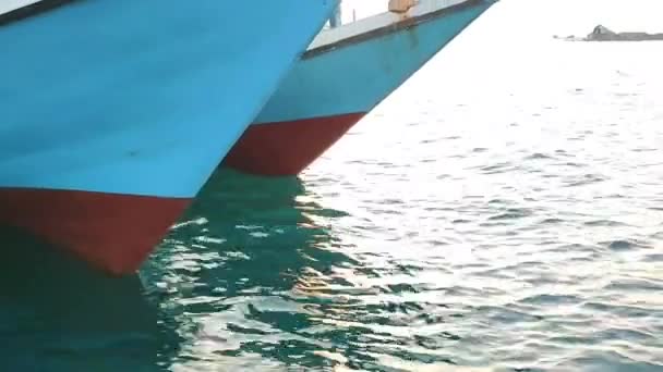 Yakarta Indonesia Juni 2023 Close View Tourist Boat Bow Amarrado — Vídeos de Stock