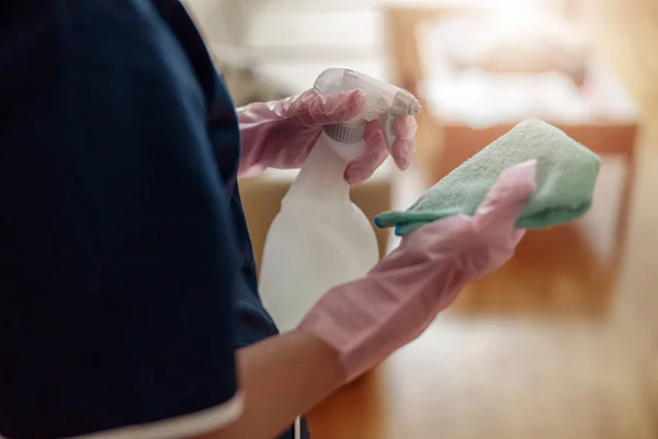 Vrouw Handen Met Vod Wasmiddelen Huishouding Reinheid Concept Hoge Kwaliteit — Stockfoto
