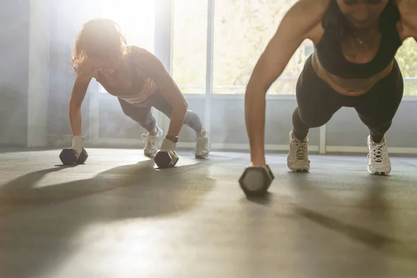 Two Women Doing Push Exercise Dumbbell Strong Females Doing Workout — Stock Photo, Image