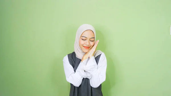 Happy Asian Muslim Woman Wearing Casual Shirt Hijab Pointing Copy — Stock Photo, Image