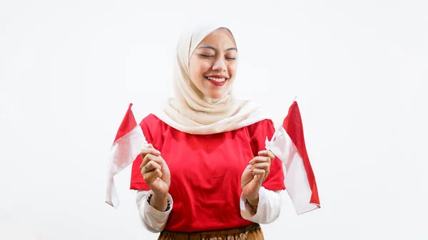Eccitato Giovane Donna Asiatica Celebrare Giorno Dell Indipendenza Indonesiana Tenendo — Foto Stock