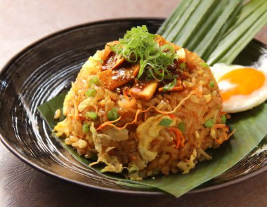 Nasi Goreng. Ünlü Endonezya Yemekleri