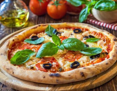Pizza - Domates sosu ve peynirle süslenmiş ince kenarlı bir İtalyan yemeği.