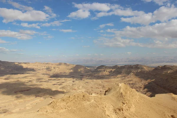 Küçük Makhtesh (HaMakhtesh HaKatan), Ölü Deniz 'in güneyinde, İsrail' in Negev çölünde..