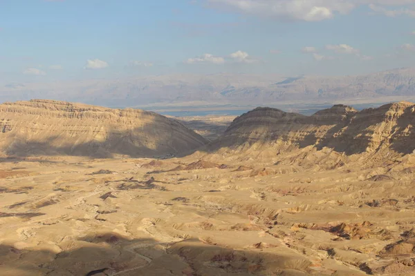 Küçük Makhtesh (HaMakhtesh HaKatan), Ölü Deniz 'in güneyinde, İsrail' in Negev çölünde..