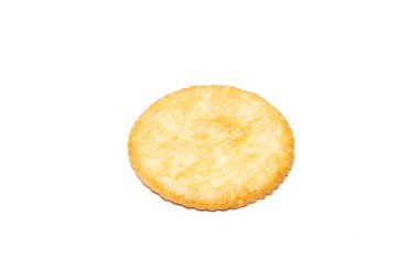Bisküvi beyaz arka planda izole edilmiş. Düzenlemeden sonra.